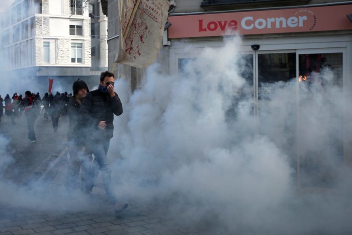Ογκώδεις διαδηλώσεις σε όλη την Γαλλία κατά του Μακρόν - εικόνα 2