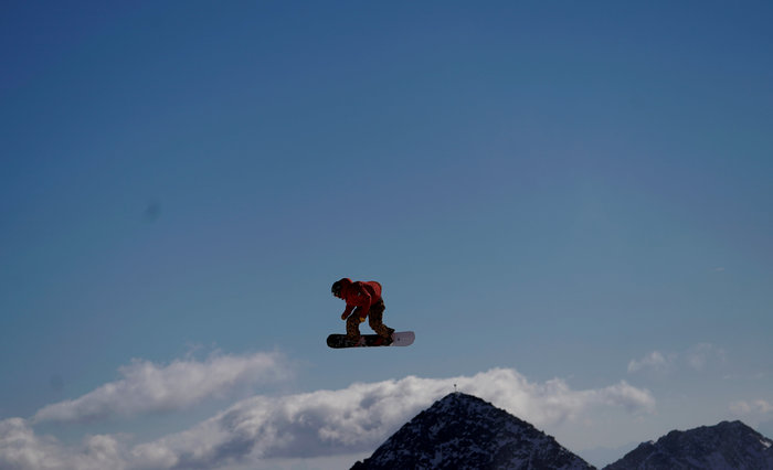 Εντυπωσιακές εικόνες από τους snowboarders στην Αυστρία