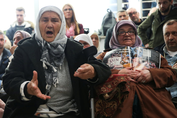 Οι συγκλονιστικές γυναίκες της Σρεμπρένιτσα στη δίκη Μλάντιτς - εικόνα 4
