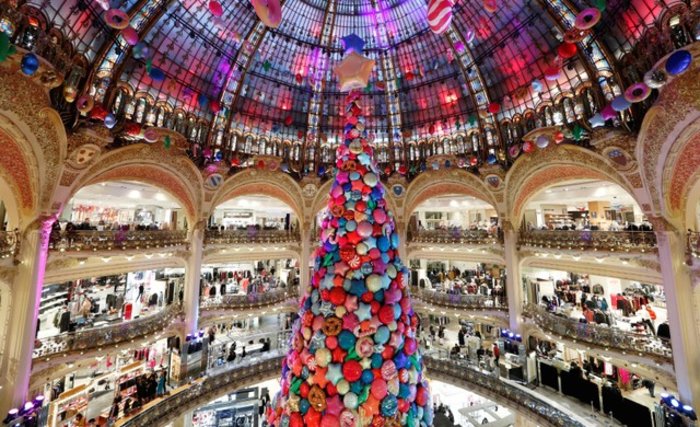 Χριστουγεννιάτικα στιγμιότυπα από τον κόσμο ένα μήνα πριν - Εικόνες - εικόνα 11