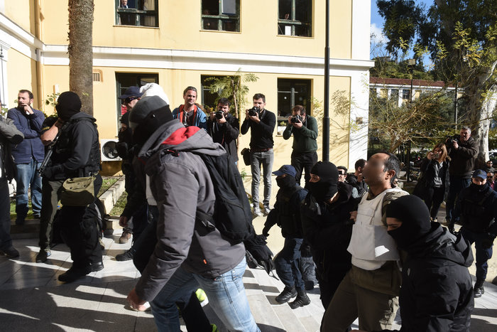 Στον εισαγγελέα οι 9 Κούρδοι- Τι «βλέπει» η αντιτρομοκρατική - εικόνα 2
