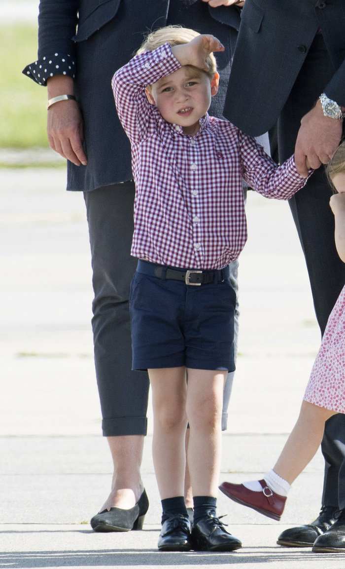 Ο πρίγκιπας που έγινε αρνάκι! Ο κόντρα ρόλος του Τζορτζ στη σχολική γιορτή