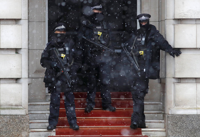 Πάγωσαν τα πάντα στη Βρετανία-ακυρώσεις πτήσεων στο Χίθροου - εικόνα 5