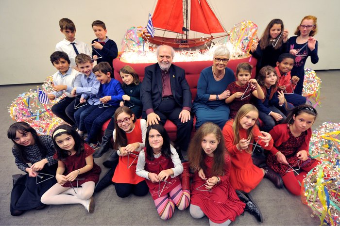 Κάλαντα από το Γιάννη Μαρκόπουλο για τα εγγόνια του