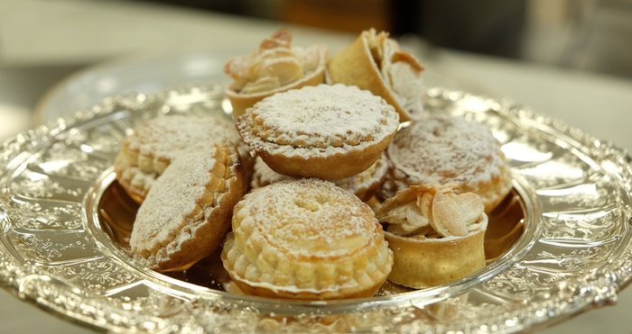 Royal chef αποκαλύπτουν τη μαγική συνταγή για βασιλικές τάρτες φρούτων