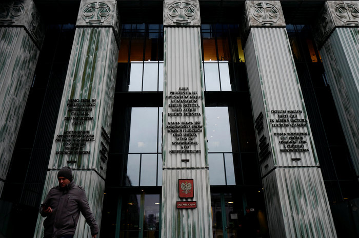 Η είσοδος του Ανώτατου Δικαστηρίου της Πολωνίας