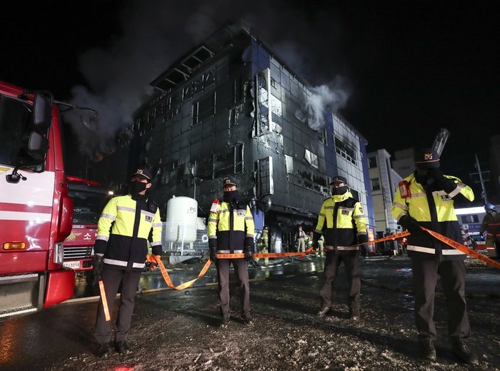 Τουλάχιστον 29 νεκροί από μεγάλη πυρκαγιά σε κτίριο στη Νότια Κορέα (ΦΩΤΟ) - εικόνα 3