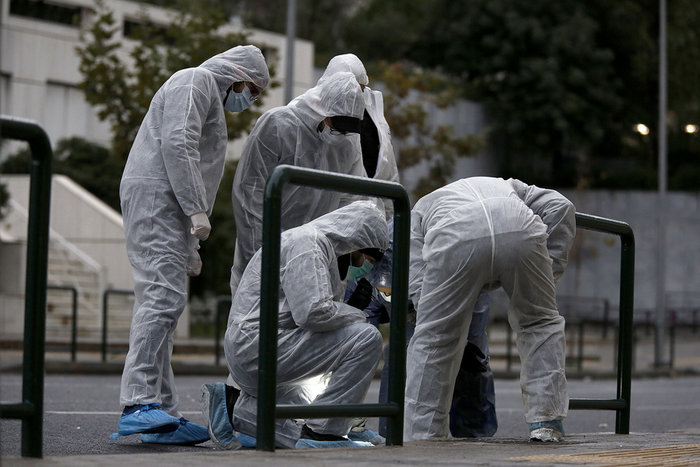 Τρομοκρατική επίθεση στο Εφετείο, έκρηξη βόμβας και πυροβολισμοί - εικόνα 4