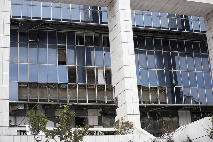 Τρομοκρατική επίθεση στο Εφετείο, έκρηξη βόμβας και πυροβολισμοί