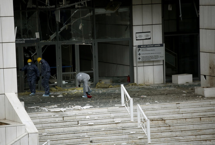 Τρομοκρατική επίθεση στο Εφετείο, έκρηξη βόμβας και πυροβολισμοί - εικόνα 6