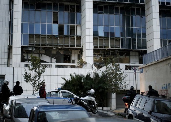 Μεγάλες ζημιές από την έκρηξη της βόμβας στο Εφετείο [φωτό] - εικόνα 8