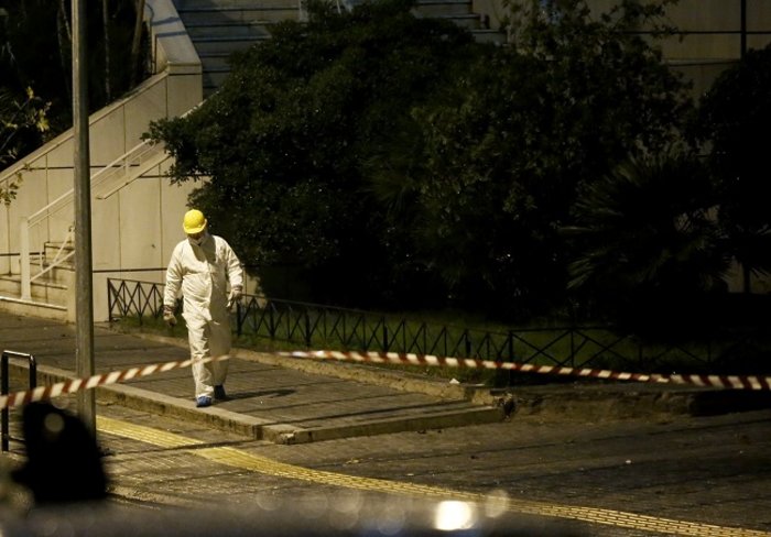 Μεγάλες ζημιές από την έκρηξη της βόμβας στο Εφετείο [φωτό] - εικόνα 11