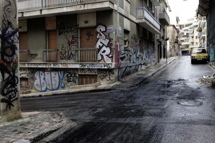 Το καμένο φορτηγάκι στα Εξάρχεια είναι το όχημα των δραστών