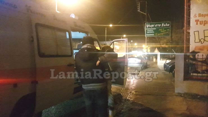 Λαμία: Αυτοκίνητο παρέσυρε μάνα με παιδί στην αγκαλιά της - εικόνα 2