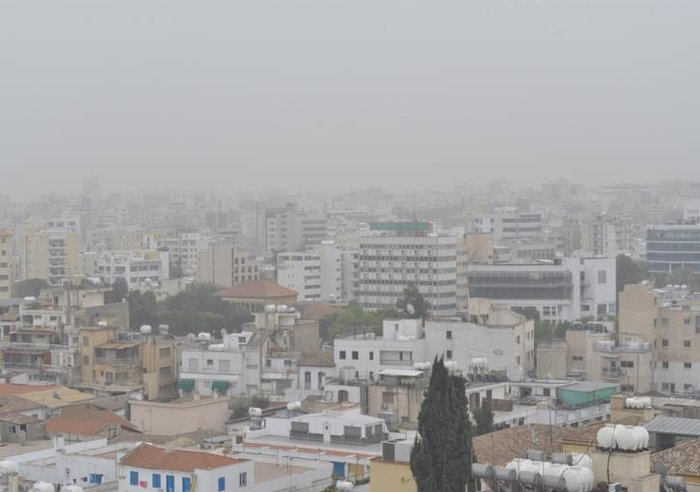 Πυκνή σκόνη από τη συριακή έρημο στην Κύπρο