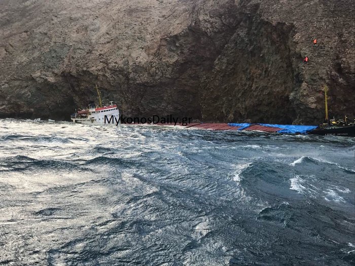 Καρέ καρέ η διάσωση των ναυτικών στη νησίδα Τραγονήσι - Εικόνες, βίντεο - εικόνα 11