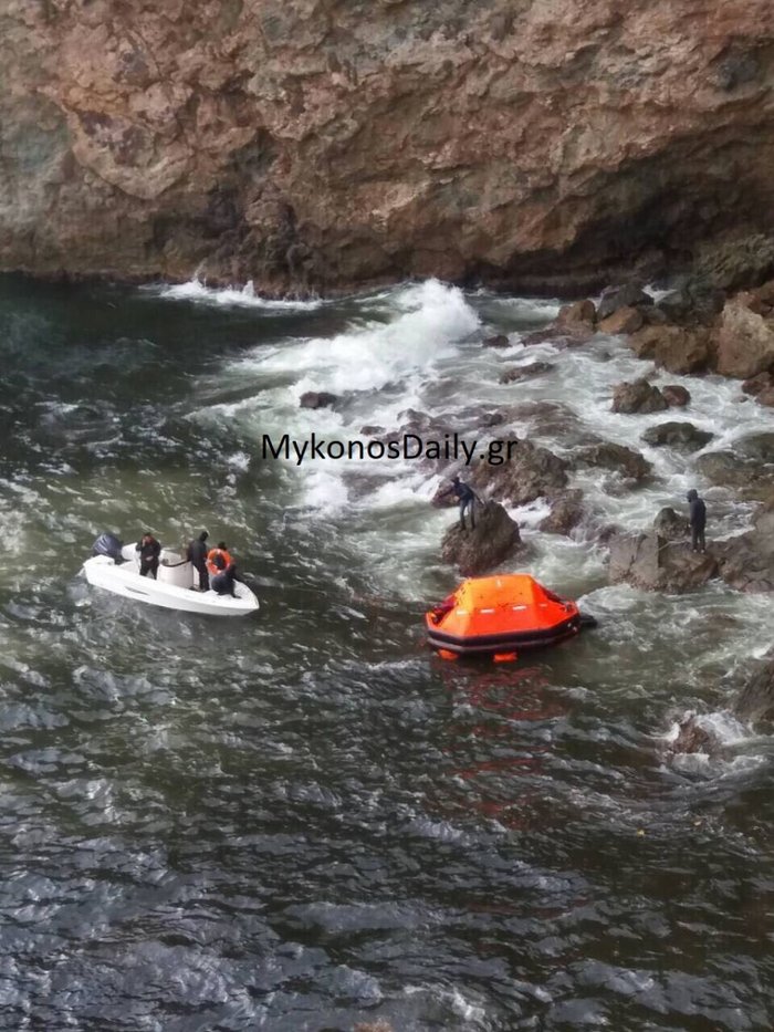 Καρέ καρέ η διάσωση των ναυτικών στη νησίδα Τραγονήσι - Εικόνες, βίντεο - εικόνα 10