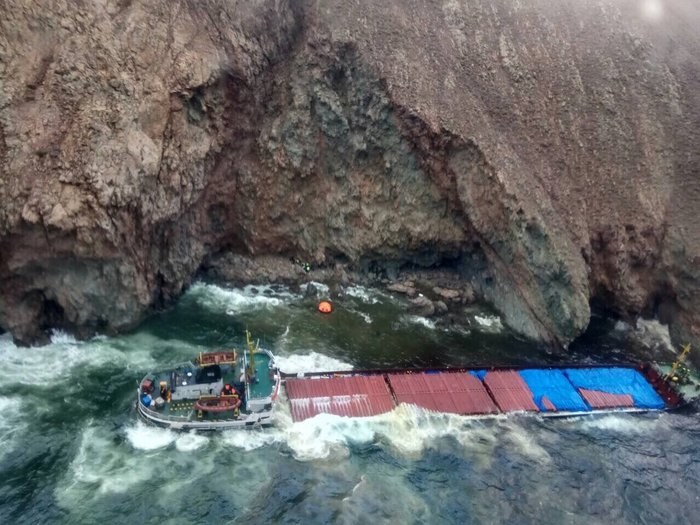 Καρέ καρέ η διάσωση των ναυτικών στη νησίδα Τραγονήσι - Εικόνες, βίντεο - εικόνα 4
