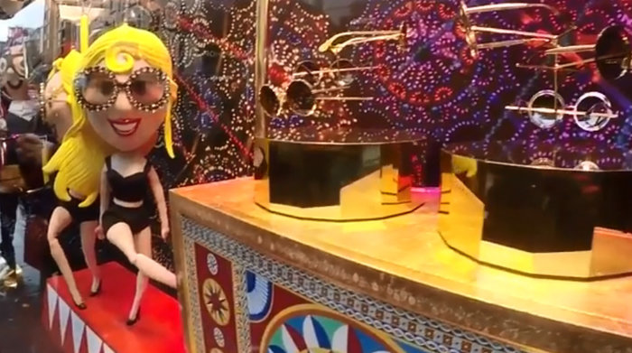 Οι Dolce και Gabbana στολίζουν το Χριστουγεννιάτικο Λονδίνο