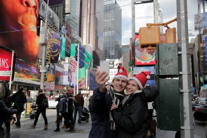 Χριστούγεννα στον κόσμο: Βαθιές ρίζες στο χρόνο