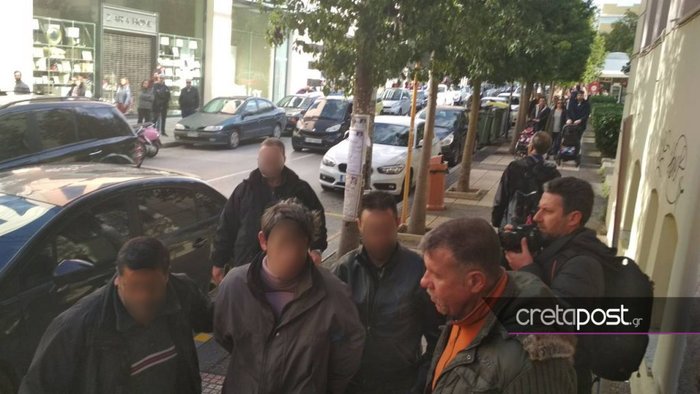 Προφυλακίστηκε ο πατροκτόνος στο Ηράκλειο μετά την απολογία του - εικόνα 2