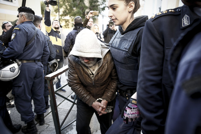 Γιατί ο δολοφόνος της Δώρας Ζέμπερη ζητεί να αλλάξει φυλακή