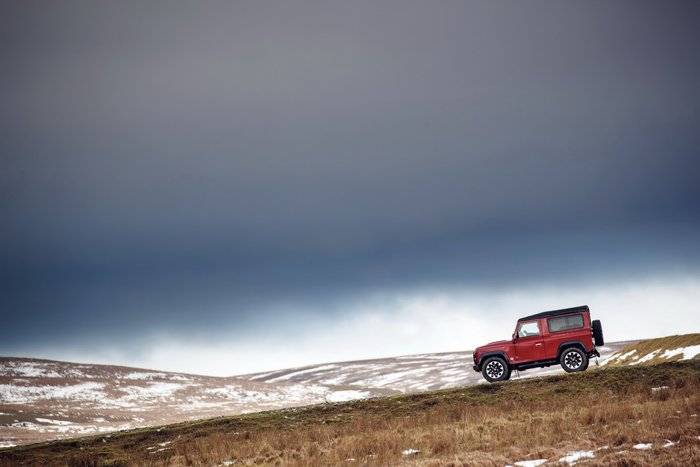 Το Land Rover Defender επιστρέφει με extreme έκδοση V8 405 ίππων
