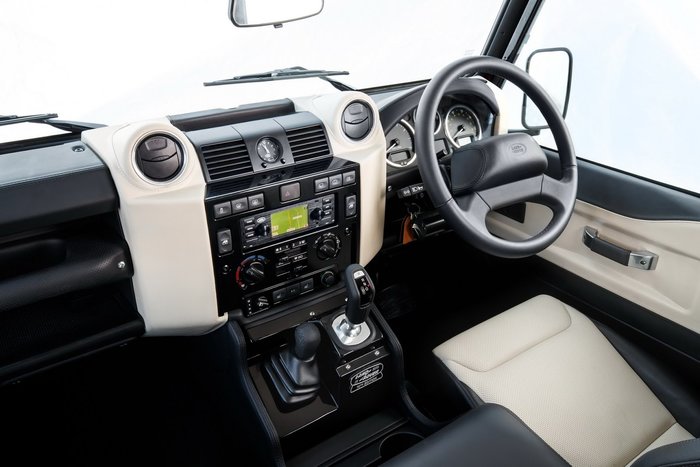 Το Land Rover Defender επιστρέφει με extreme έκδοση V8 405 ίππων - εικόνα 4