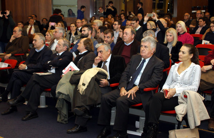 Εντείνεται το «φλερτ» στο Κίνημα Αλλαγής από ΣΥΡΙΖΑ και ΝΔ - εικόνα 3