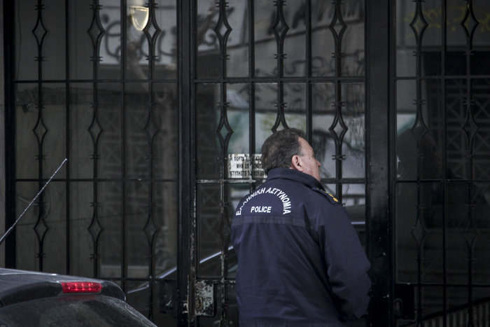 Έφοδος του Ρουβίκωνα σε συμβολαιογραφείο της Αθήνας - εικόνα 3