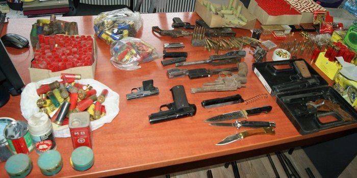 Κανονικό οπλοστάσιο είχε στο σπίτι του 76χρονος στα Ιωάννινα