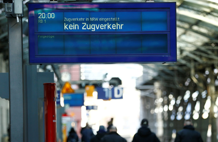 H «Φρειδερίκη» παρέλυσε τη βόρεια Ευρώπη: 6 νεκροί και σοβαρά προβλήματα - εικόνα 6
