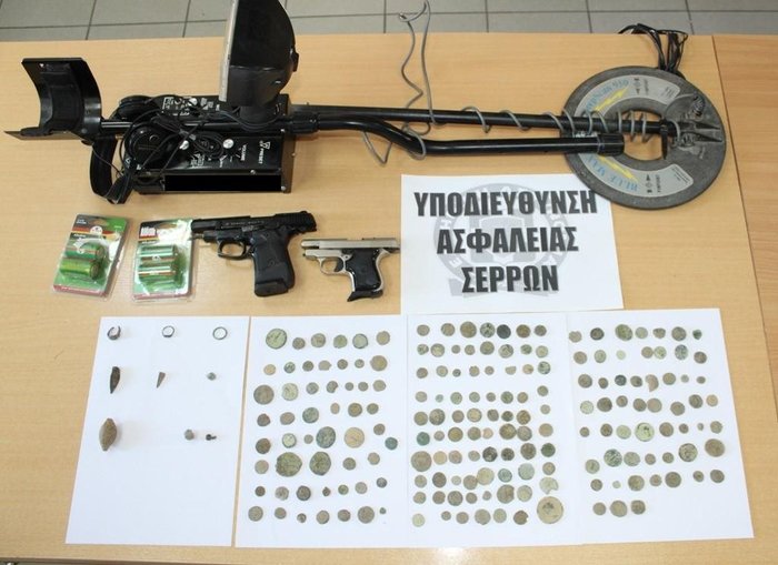 Αρχαιολογικό θησαυρό βρήκαν στο σπίτι 63χρονου στις Σέρρες - εικόνα 2