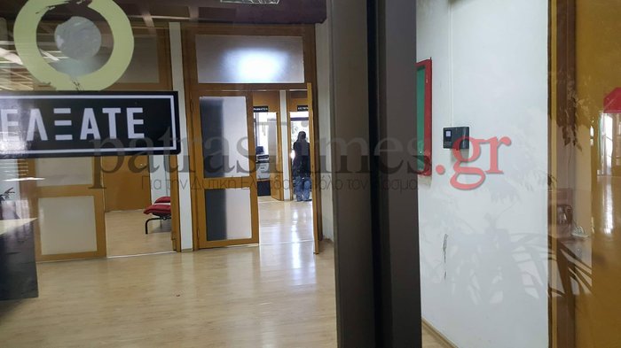 Πάτρα: Φοιτητές κρατούν κλειδωμένο τον διευθυντή της φοιτητικής εστίας - εικόνα 2