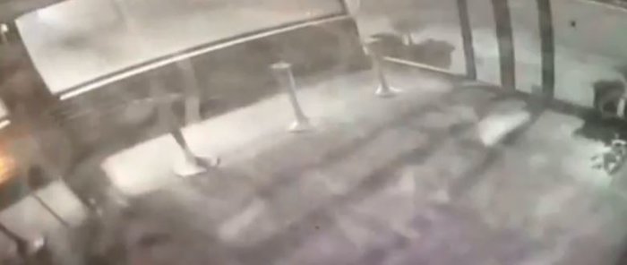 Βίντεο: H στιγμή της έκρηξης στο κατάστημα επίπλων στο Μαρούσι - εικόνα 4