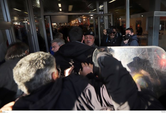 Κλιμακώνουν τις κινητοποιήσεις τους οι αγρότες-πού έχουν στηθεί μπλόκα - εικόνα 4