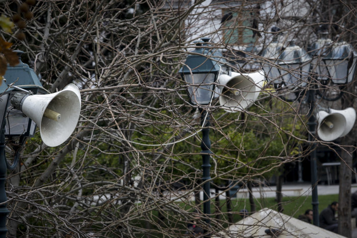 Με πλάτη στη Βουλή στήνεται η εξέδρα για το συλλαλητήριο φωτό - εικόνα 6