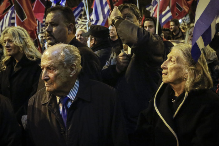 Κυκλοφοριακό χάος από τις πορείες Χ.Αυγής & αντιεξουσιαστών - εικόνα 3