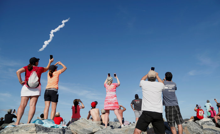 Ταξιδεύει προς τον Αρη ο «Falcon Heavy» της Space X [Εικόνες-βίντεο] - εικόνα 3