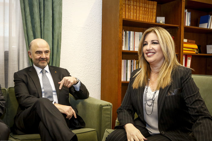 Μήνυμα Φώφης σε Μοσκοβισί για χρέος, ανάπτυξη, πλεονάσματα