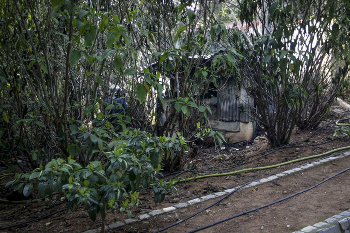 Τραγωδία στον Κολωνό: Νεκρός από φωτιά σε αποθήκη