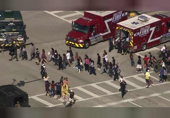 Νέο Κολουμπάιν σε σχολείο της Φλόριντα με 17 νεκρούς - εικόνα 4