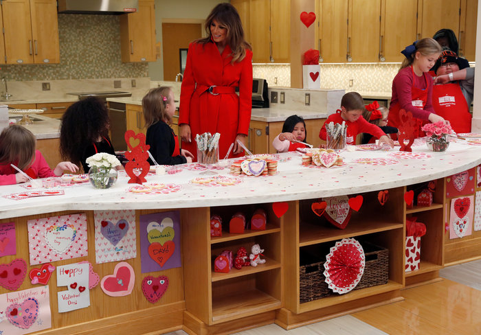 Με ποιους γιόρτασε η Μελάνια τον Άγιο Βαλεντίνο; Πάντως όχι... με τον Τραμπ