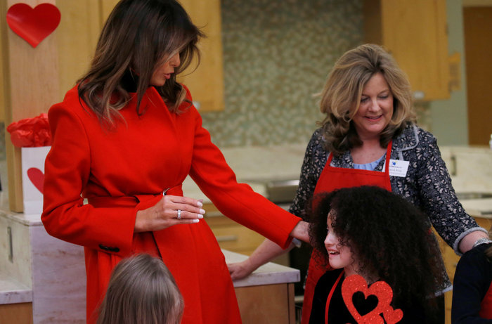 Με ποιους γιόρτασε η Μελάνια τον Άγιο Βαλεντίνο; Πάντως όχι... με τον Τραμπ - εικόνα 2