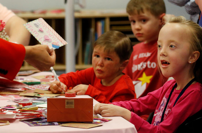 Με ποιους γιόρτασε η Μελάνια τον Άγιο Βαλεντίνο; Πάντως όχι... με τον Τραμπ - εικόνα 5