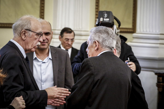 Oρκωμοσία εξπρές για τους έξι νέους υπουργούς στο Προεδρικό - εικόνα 2