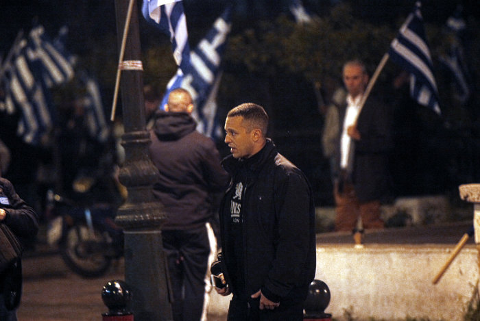 Εκαψαν τουρκική σημαία στη συγκέντρωση της Χρυσής Αυγής - εικόνα 2
