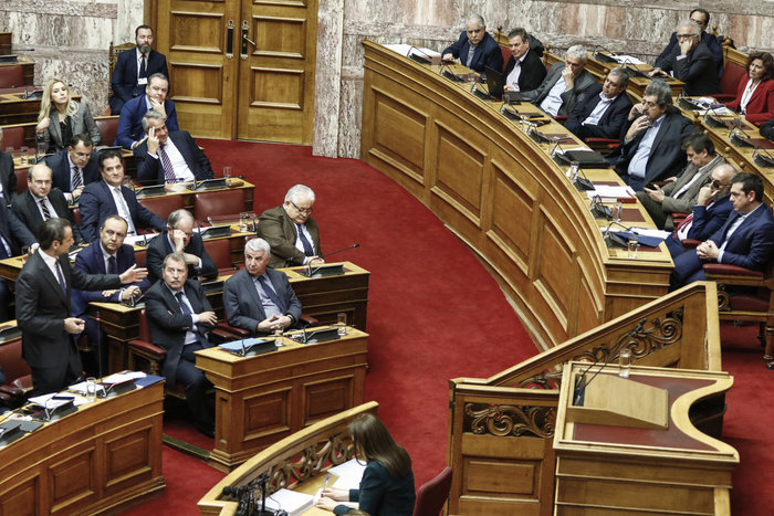 Σκληρή κόντρα στη Βουλή για ελληνοτουρκικά, Σκοπιανό & Novartis