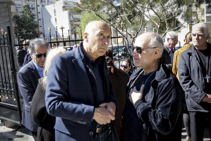 Το τελευταίο αντίο στον αγαπημένο ηθοποιό Χρήστο Σιμαρδάνη [Εικόνες] - εικόνα 13