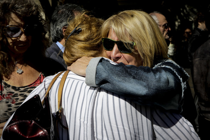 Το τελευταίο αντίο στον αγαπημένο ηθοποιό Χρήστο Σιμαρδάνη [Εικόνες] - εικόνα 17